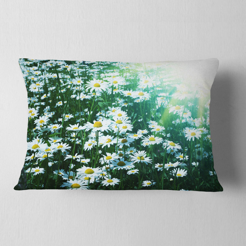 Coussin lombaire floral avec des jolies fleurs