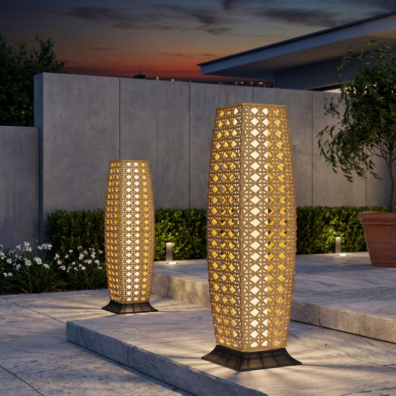 Ensemble de 2 lampes sur pied en osier à énergie solaire, Deux lumières