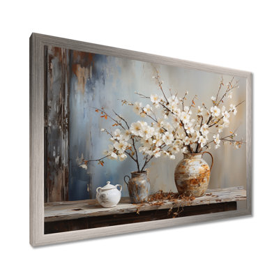 Art mural, poterie et fleurs