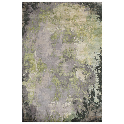 Area Rug in Gray