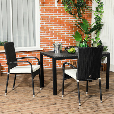 Chaises d'extérieur empilables avec coussins, 2. blanc crème, et pour patio, terrasse. Coussins de salle à manger Fatigue Accoudoir de patio blanc crème. L 22 po x P 23,5 po x H 37,5 po. Capacité de poids de 264 lb.