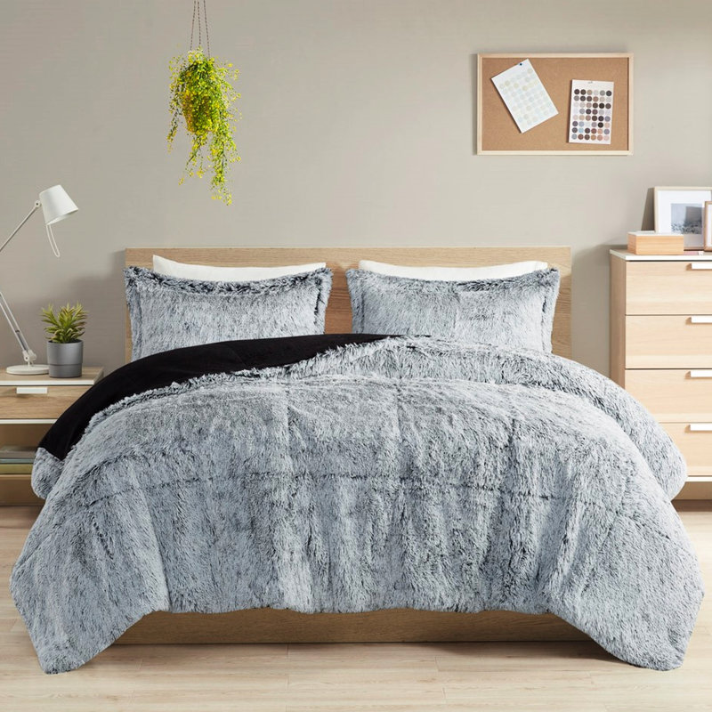 Couette double/double XL en fausse fourrure grise à poils longs - Chaude, comprend 2 taies d'oreiller et une housse de couette. Offrez-vous une chambre douce et luxueuse.
