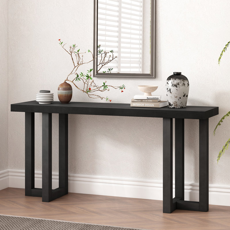 Console à motif géométrique, derrière le canapé, Noir