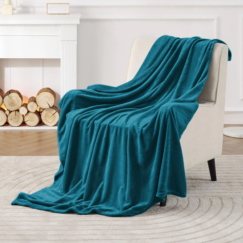 Ultra-Soft Mink Fleece Blanket - Plush, Lightweight & Warm - Cozy All-Season Throw For Bed & Sofa, Teal, 150cm x 130cm