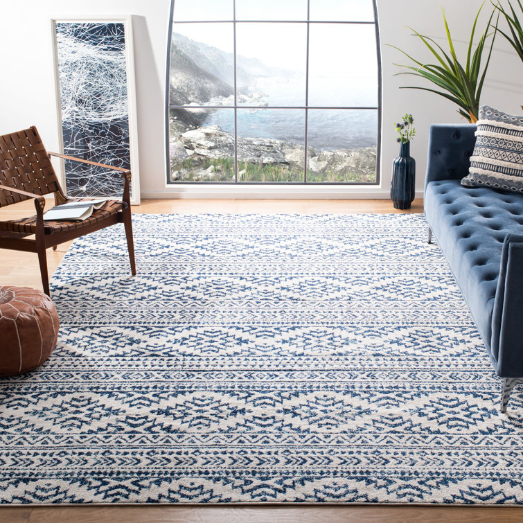 Thoren Geometric Area Rug