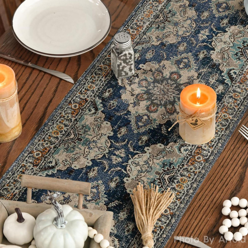 Demetrina Runner Floral Polyester Table Runnner