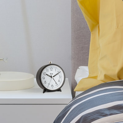 Réveil-matin en quartz 5 po