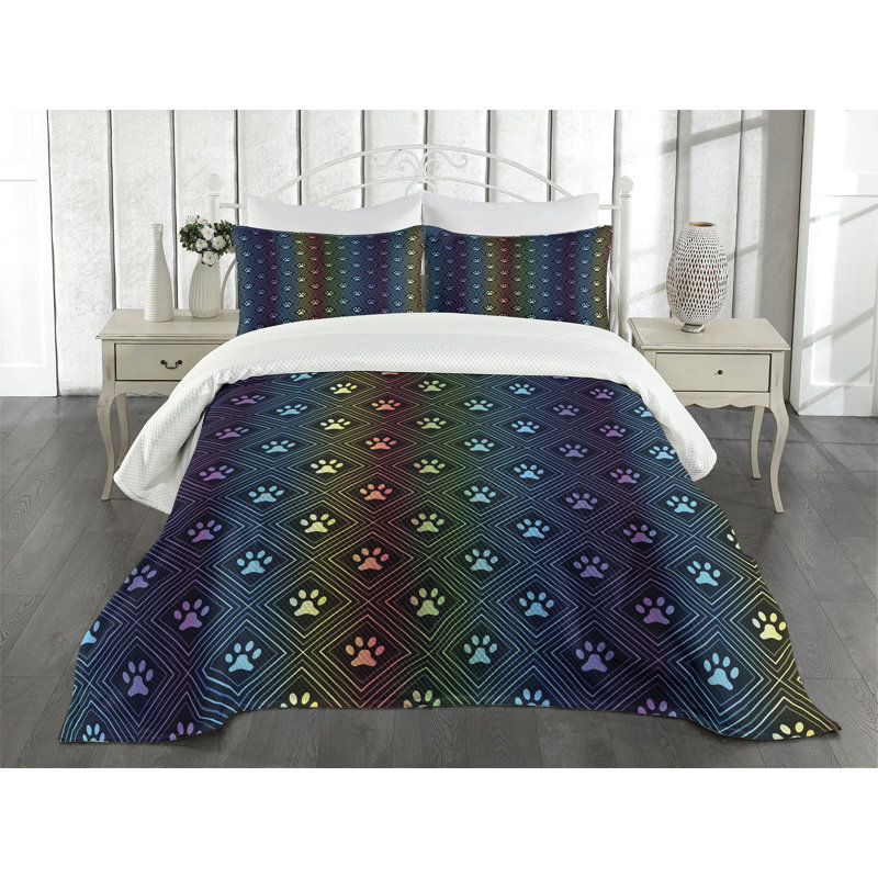 King Size Multicolor Paw Print Quilted Bedspread Set
