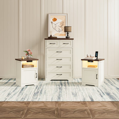 Ravenwood 2 Piece Bedroom Set - 6 Drawer Chest And 2 Nightstands With Led Lighting And Power Outlets