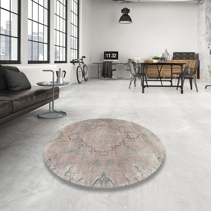 Akayla Oriental Indoor Rug, Round 7'