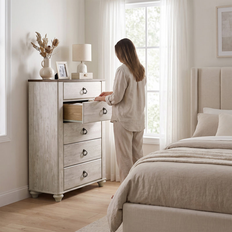 Aidsa 33.86'' W 5 - Drawer Dresser
