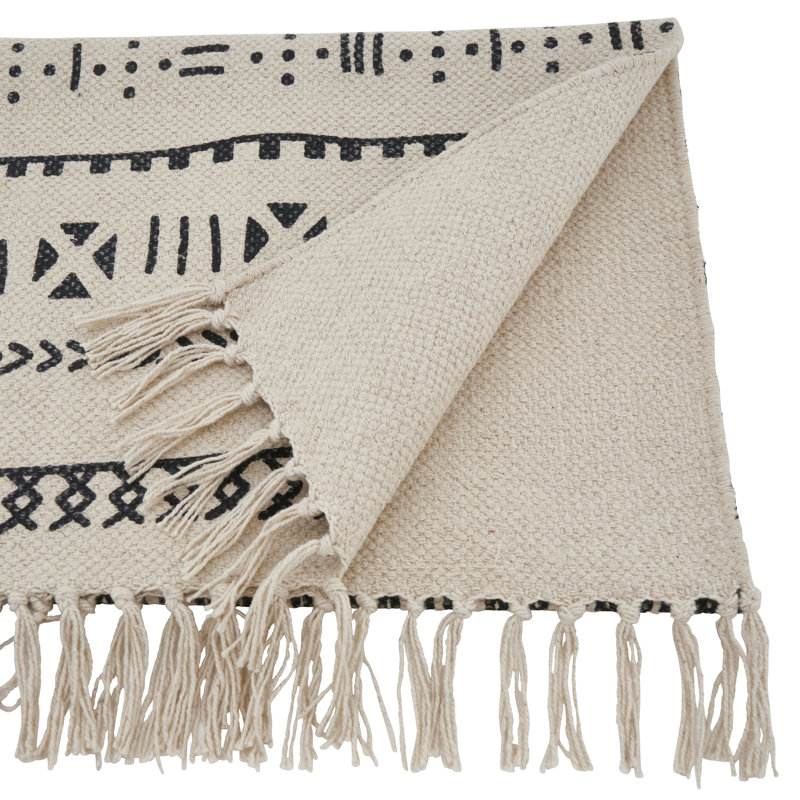 Darbonne Table Runner