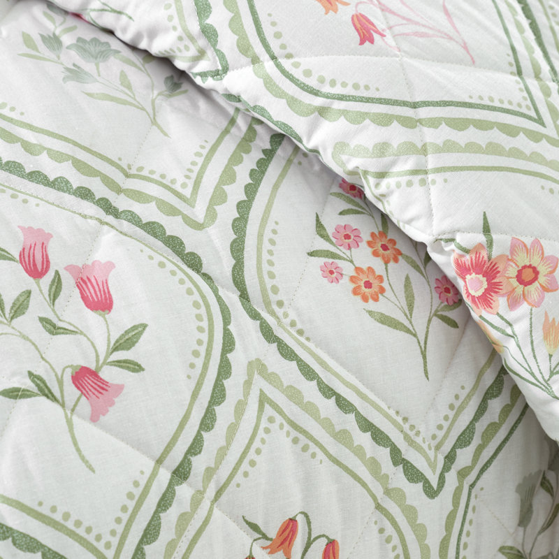 Cameo Floral Reversible Bedspread