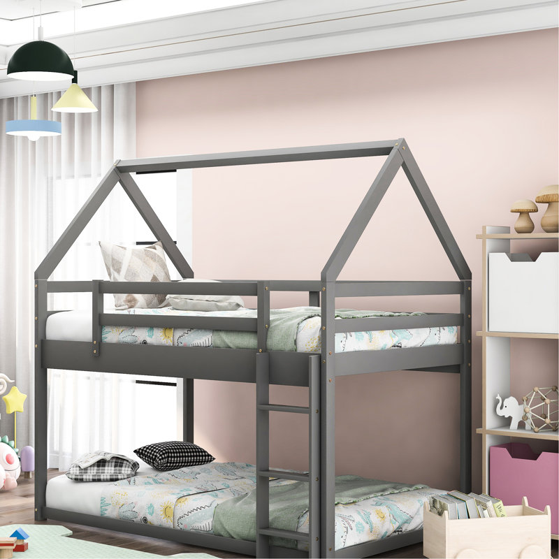 Lit superposé bas simple au-dessus de simple, gris - en forme de maison pour des nuits calmes avec un lit Pleasant Dreams