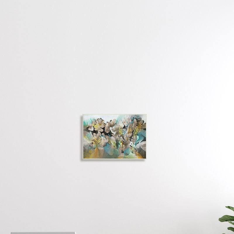 Champ floral avec formes de pétales ronds - peinture, H 10 po x l 15 po x P 0,5 po, Bois