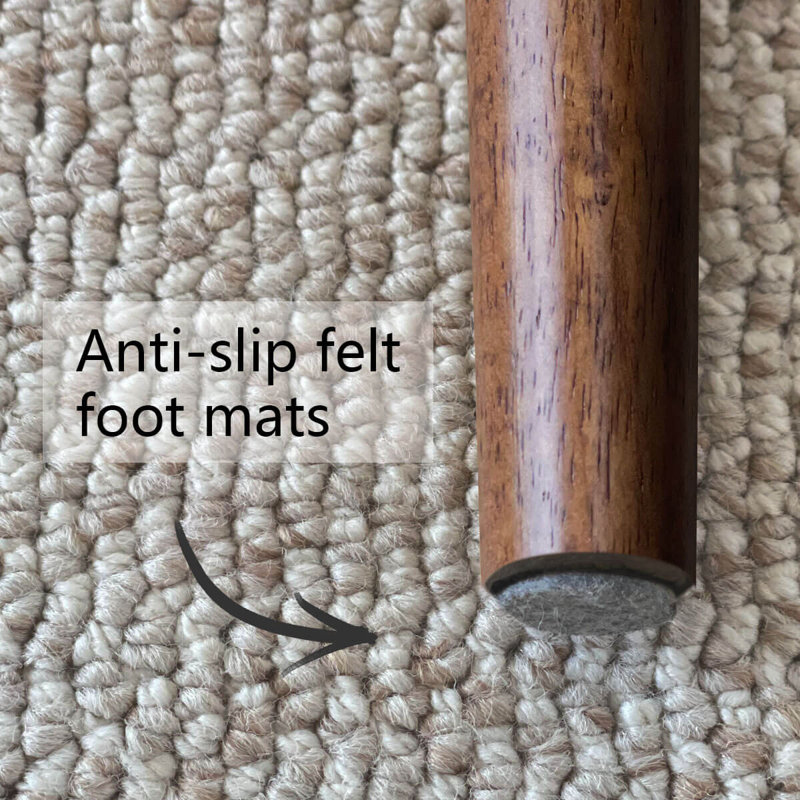 Chaises de salle à manger en similicuir avec pieds en finition noyer
