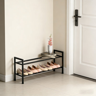 Range-chaussures en métal