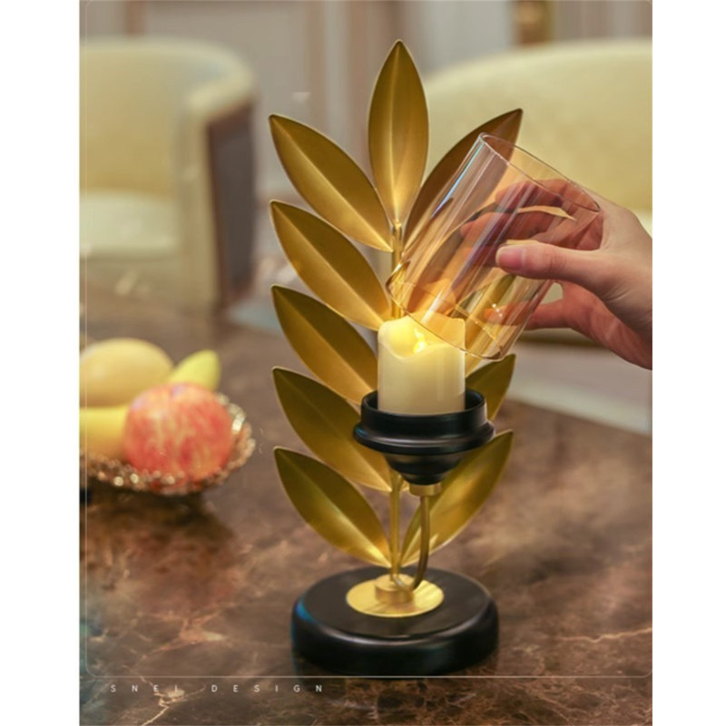 Bougeoir de table en métal, H 18,5 po x l 5,91 po x P 5,91 po
