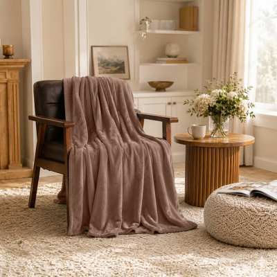 Ultra-Soft Fleece Blanket - Plush Warm Bed & Sofa Throw for All-Season Comfort