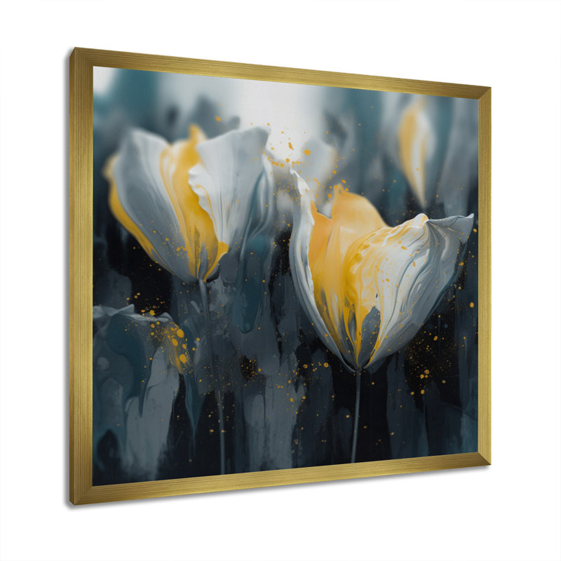 «Grey Petals Of Tulip Serenity I», reproduction sur toile, H 24 po x l 24 po x P 1 po, Encadrement doré