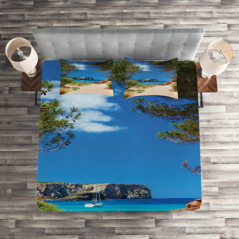 Island Coastal Polyester Coverlet, Queen Bedspread + 2 Shams