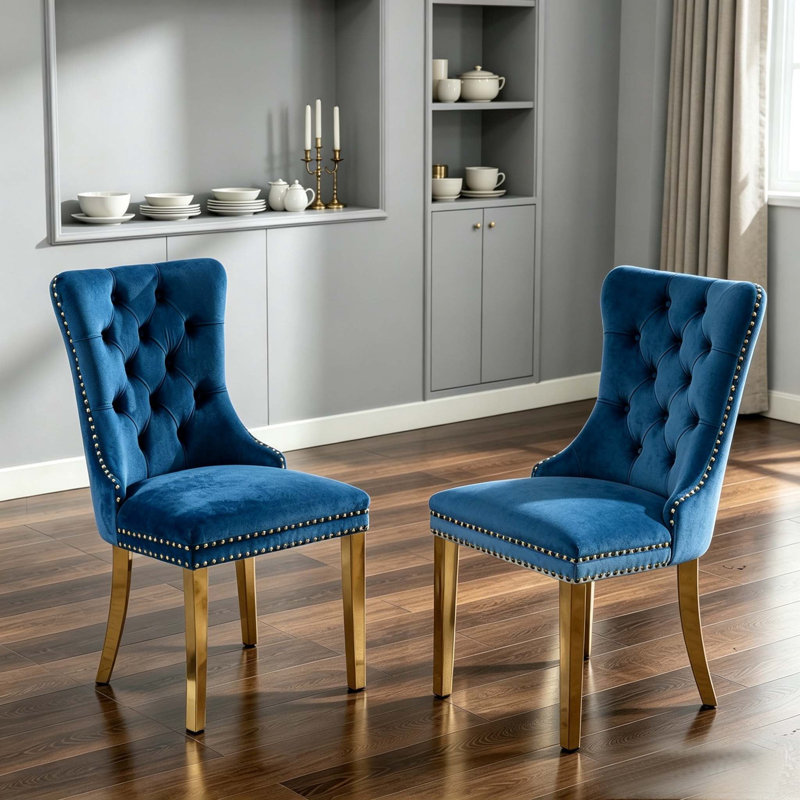 Ensemble de 2 chaises de salle à manger en velours capitonné avec garniture cloutée et pieds en métal doré, Bleu