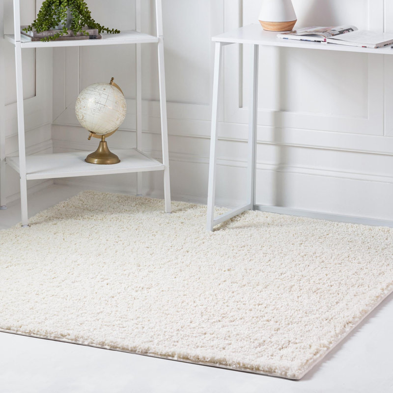 Tapis blanc en polypropylène tissé à la machine à poils longs Fragos, Rectangle 9 pi x 12 pi