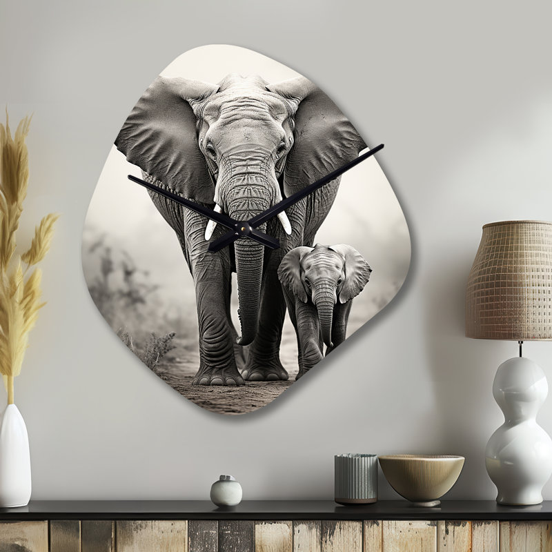 Éléphant chuchotant d'Afrique II - horloge en forme d'éléphant, horloge murale moderne asymétrique, Grand
