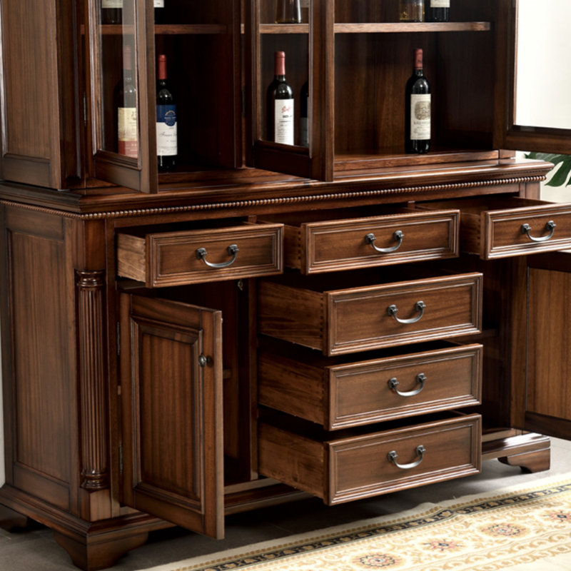 Buffet en bois de noyer