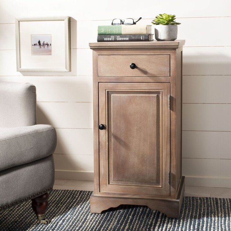 Hering 1 - Door Accent Cabinet