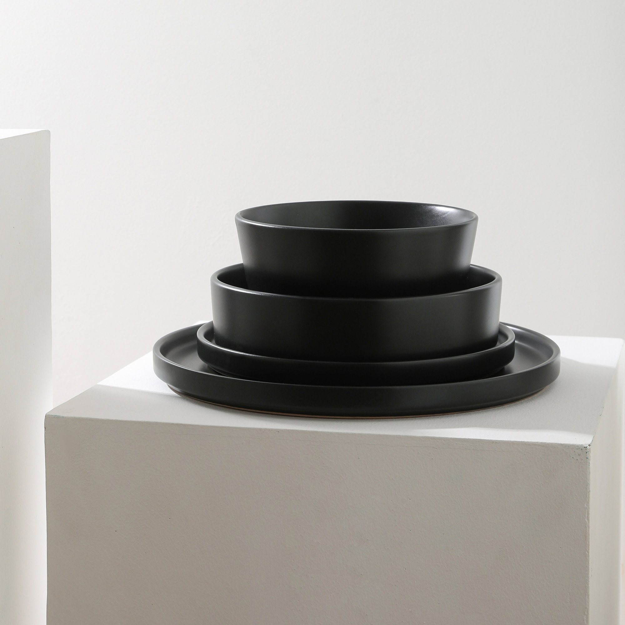 Stone Lain Celina Dinnerware Set Stoneware, Black, 16