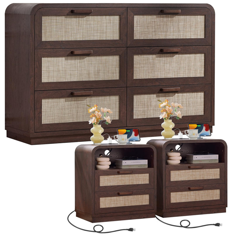 Ensemble de 3 pièces en rotin de style bohème incurvé, comprenant une commode à 6 tiroirs et des tables de chevet à 2 tiroirs avec station de recharge.