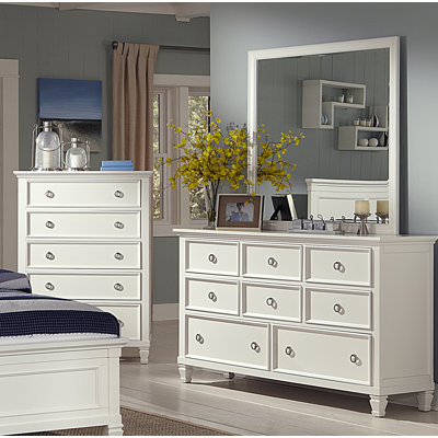 Gilpin 62 " W 8 - Drawer Dresser