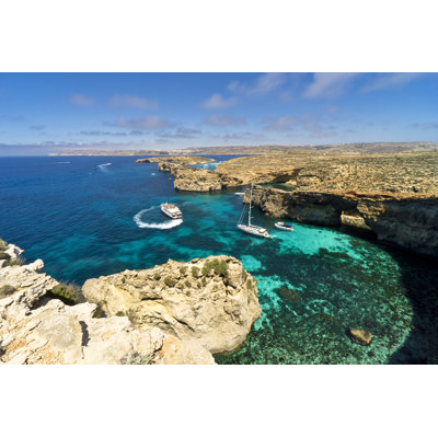 " Malta, Comino Island "