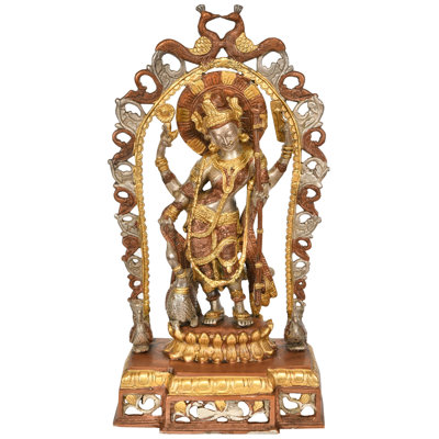Déesse debout Saraswati avec paon
