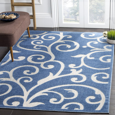 Floral Hand Woven Indoor / Outdoor Area Rug