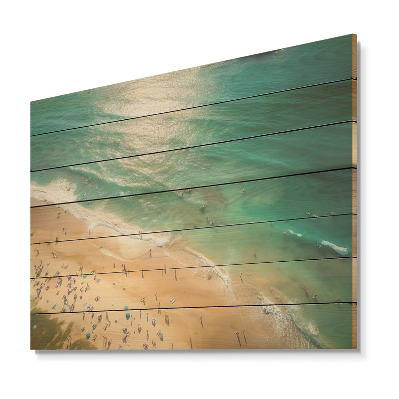 Vue aérienne de la plage côtière verte I - plage et océan sur bois, H 24 po x l 32 po x P 0,78 po