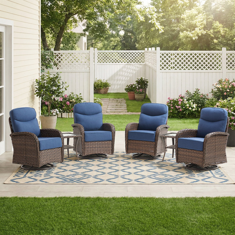 Chaises de patio pivotantes en osier pour 4 personnes avec coussins de 6 po et table d'appoint Totnes, Bleu