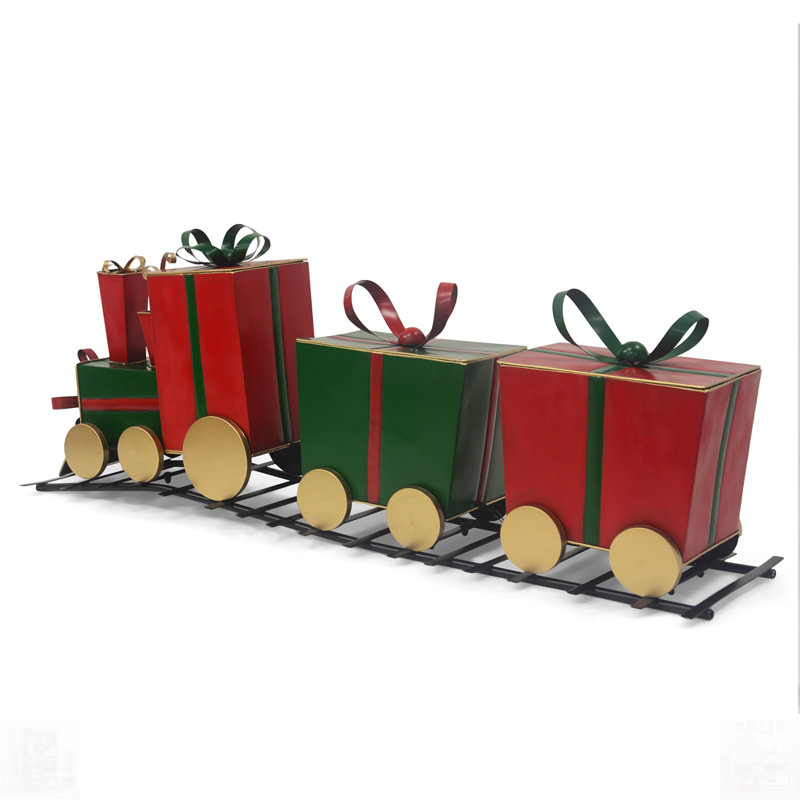 Décor festif de train en fer avec des chariots en forme de cadeau, parfait pour les présentoirs des Fêtes et la décoration intérieure