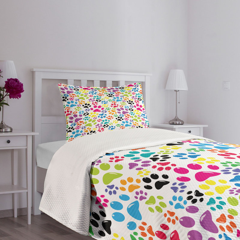 Colorful Twin Quilted Bedspread Set with Paw Prints