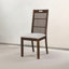 Ensemble de 2 chaises de salle à manger rustiques avec dossier à lattes, siège rembourré et finition en bois patiné pour un style campagnard et un assemblage facile.