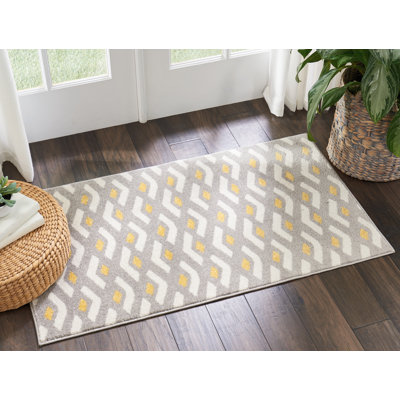 Petrina Geometric Indoor Rug