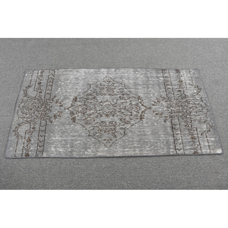 Tapis turc rétro fait à la main dans des tons riches, parfait pour rehausser la décoration intérieure