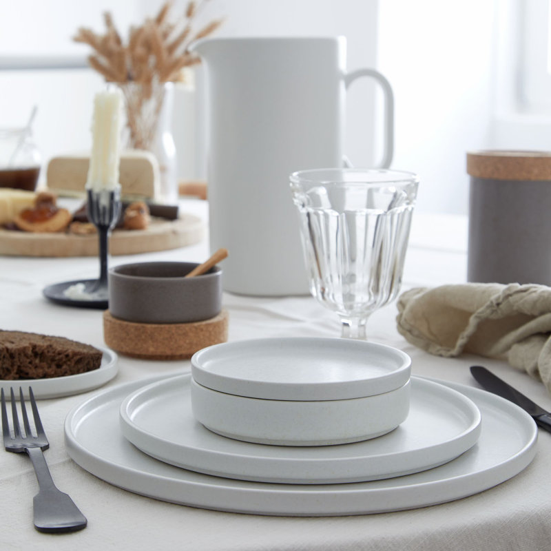 Redonda Handmade Stoneware Appetizer Plate, White