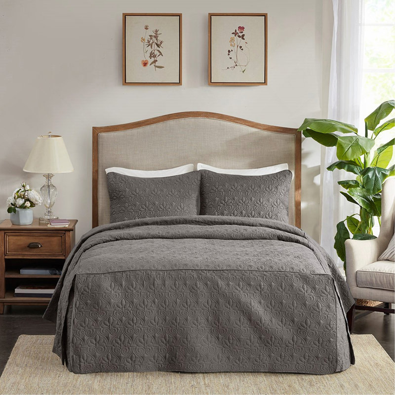 3 Piece Split Corner Quilted Bedspread Set In Dark Grey For Queen Beds, Antimicrobial And Hypoallergenic, Dark Gray