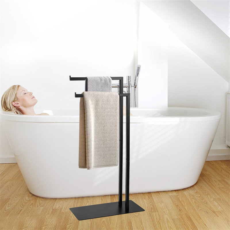 Nellee Towel Stand