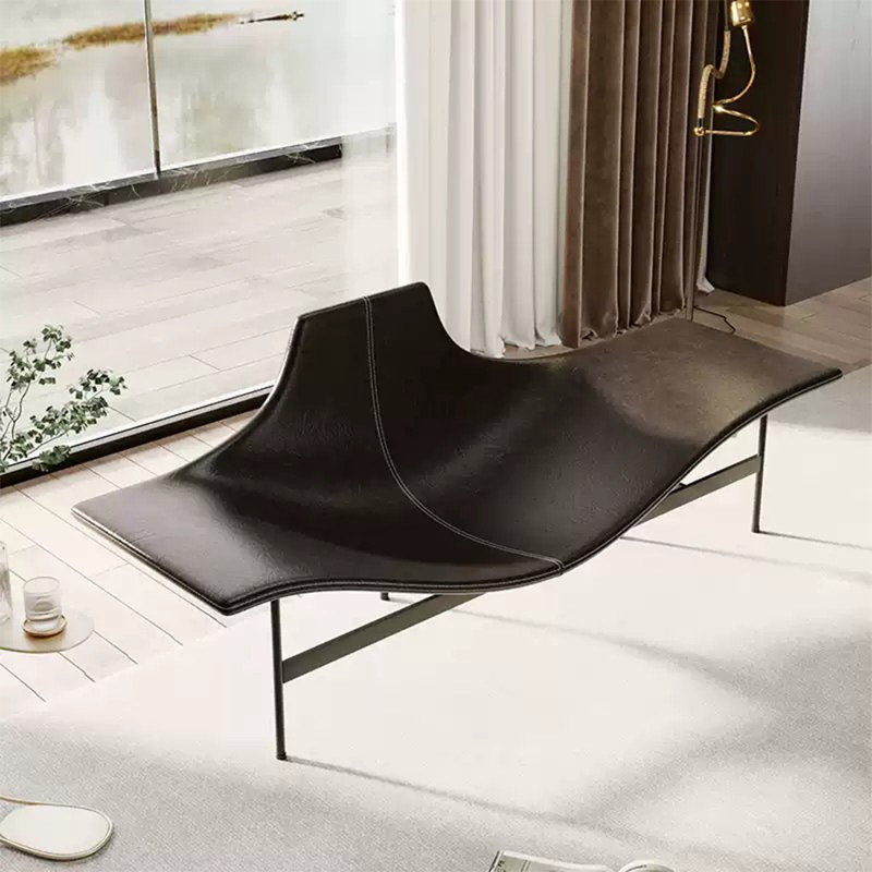 Chaise confortable, élégante et moderne