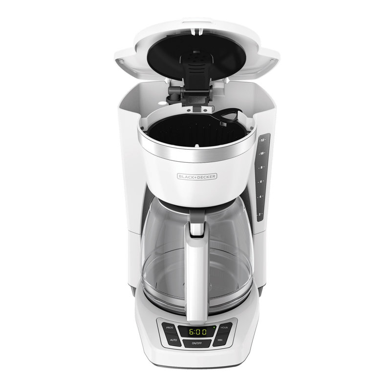 Cafetière numérique 12 tasses Black + Decker, filtre à panier lavable programmable, Sneak-A-Cup, infusion automatique, fenêtre d'eau, plaque chauffante