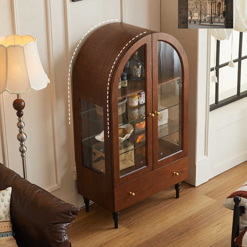 Vitrines en bois brun massif