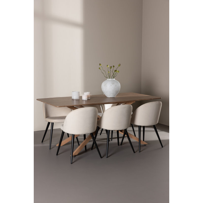 Henefer 6 - Person Dining Set
